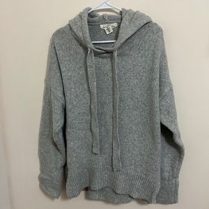 Thick hooded sweater. Brand: label of graded goods. Small.